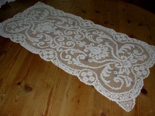 Spitzen Tischläufer - Filetspitze 35 X 70 Cm.  Baumwolle.  Handarbeit. Bild