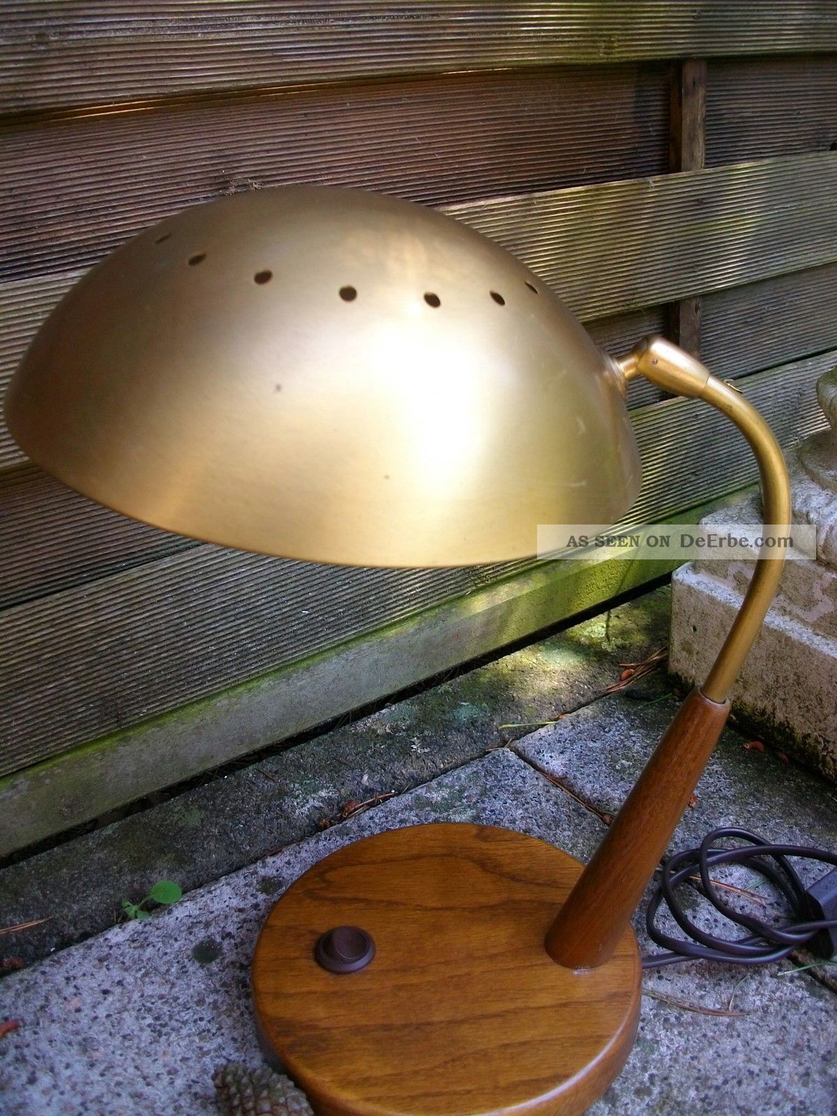 Kultige Lampe, Tischlampe In Messing Mit Holz