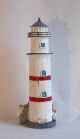 Leuchtturm 22 Cm Rote Streifen Aus Polyresin Mit Kleinem Fischernetz Zur Deko Maritime Dekoration Bild 1