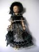 Schwarz - Silbernes Kleid,  Hut,  Schirm Tasche F.  Puppe 1:12 (0218) Nostalgieware, nach 1970 Bild 1