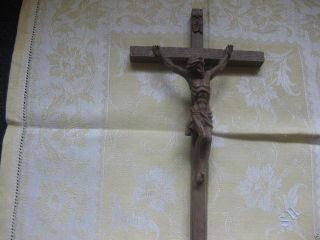 Altes Kruzifix,  Holz,  Handgeschnitzt Bild