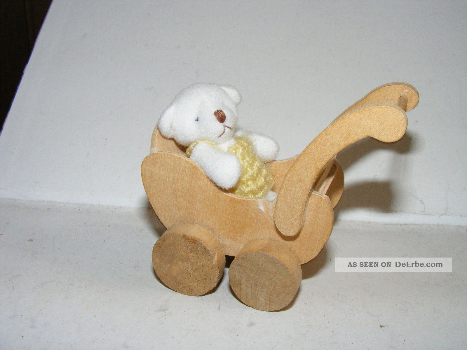 Nostalgie Bär Im Puppenwagen - Kinderzimmer - Kaufladen - Puppenhaus - Puppenstube Puppenstuben & -häuser Bild