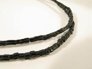Kleine Alte Schwarze Böhmische Glasperlen Old Bohemian Trade Beads Afrozip Bild