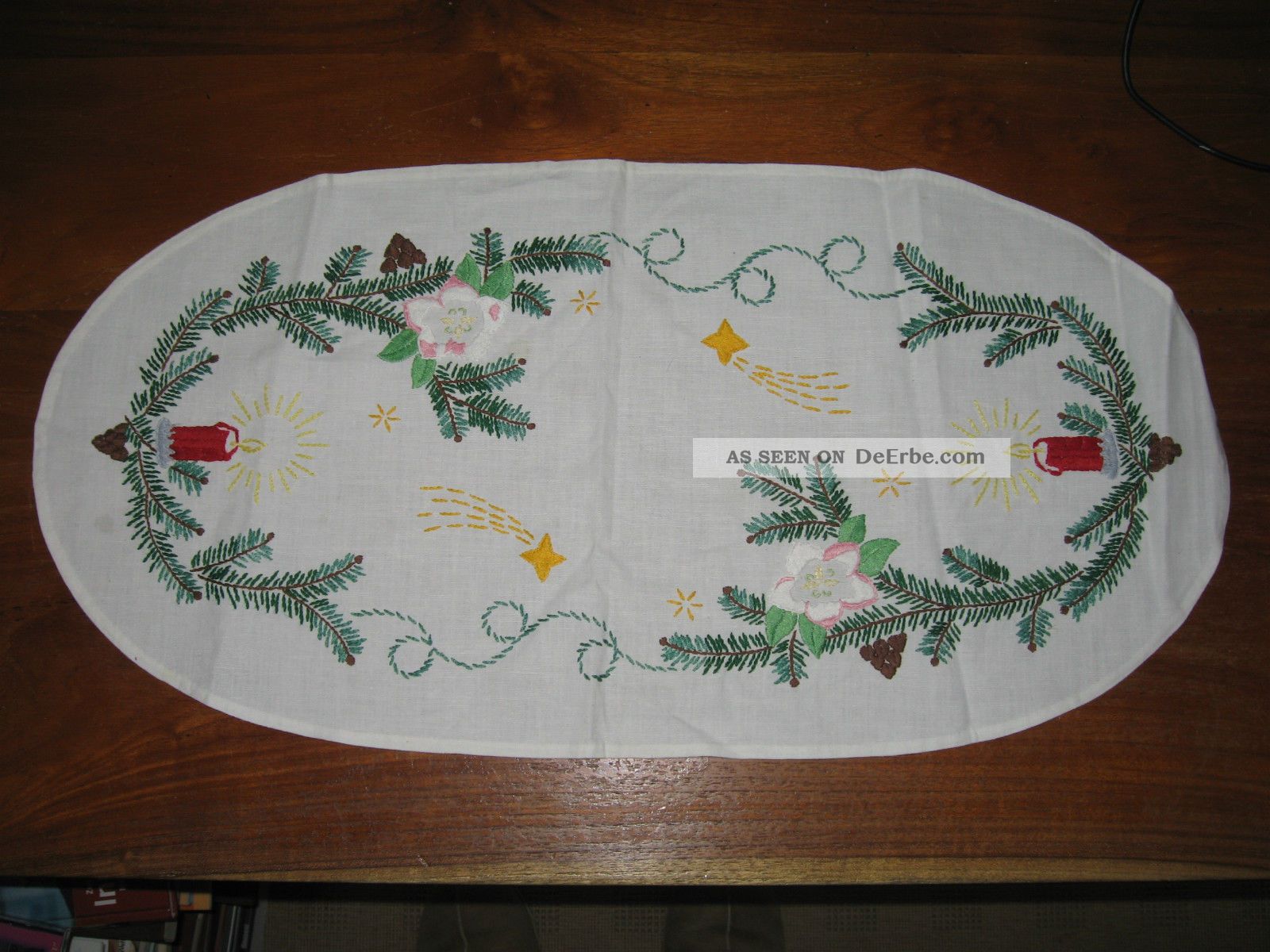 Alte Ovale Weihnachts - Tischdecke Chtristrosen Tannenzweige Kerzen Stickerei Tischdecken Bild