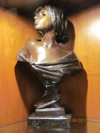 Massive 42 Cm Bronze ? Büste Jugendstil Frauenbüste Seule Signiert E.  Villanis Bild