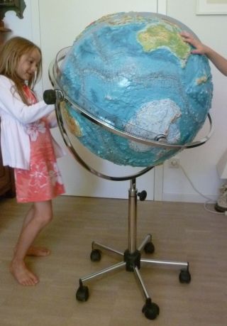 Meeres - Relief - Globus Erdglobus Marke: Geo - Institut,  64 Cm Durchmesser Bild