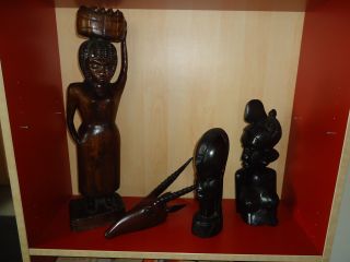 4 ältere Figuren Aus Afrika - Edelholz - Frauenstatuen/antilope Bild