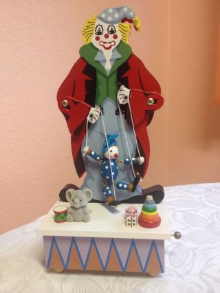 Spieluhr Clown Mit Marionette It ' S A Small World Holz Zirkus Sammlungsauflösung Bild