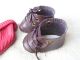 Alte Puppenkleidung Schuhe Vintage Brown Shoes Red Socks 40 Cm Doll 5 Cm Original, gefertigt vor 1970 Bild 1
