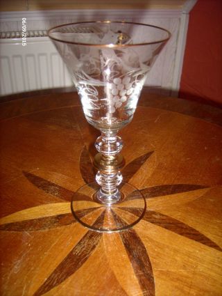 Jugendstil Weinglas Weinpokal Bild