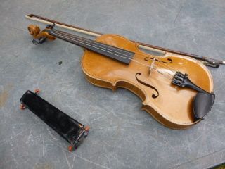 Uralte Geige Mit Innenstempel Antonius Stradivarius 1779 Bild