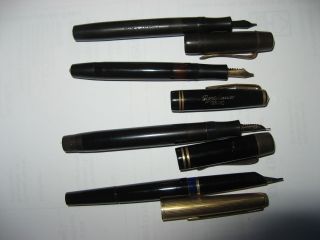 Vier Unterschiedliche Alte Füller Bzw.  Kolbenfüller Mit Altersgemäßen Gebrauchss Bild