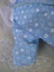 Alte Puppenkleidung Blue Hearts Jumper Outfit Vintage Doll Clothes 30 Cm Baby Original, gefertigt vor 1970 Bild 3