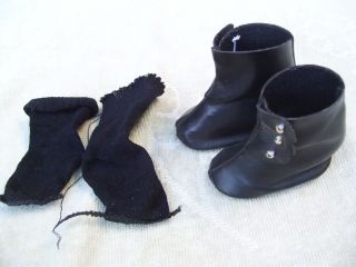 Alte Puppenkleidung Schuhe Vintage Black Boots Shoes Black Socks 55 Cm Doll 6 Cm Bild