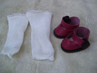 Alte Puppenkleidung Schuhe Vintage Red Shoes Socks 30 Cm Doll 3 1/2 Cm Bild