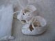 Alte Puppenkleidung Schuhe Vintage White Shoes White Socks 25 Cm Doll 3 Cm Original, gefertigt vor 1970 Bild 1