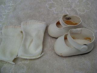 Alte Puppenkleidung Schuhe Vintage White Shoes White Socks 45 Cm Doll 5 1/2 Cm Bild