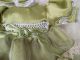 Alte Puppenkleidung Green Silky Dress Hat Outfit Vintage Doll Clothes 20 Cm Girl Original, gefertigt vor 1970 Bild 5