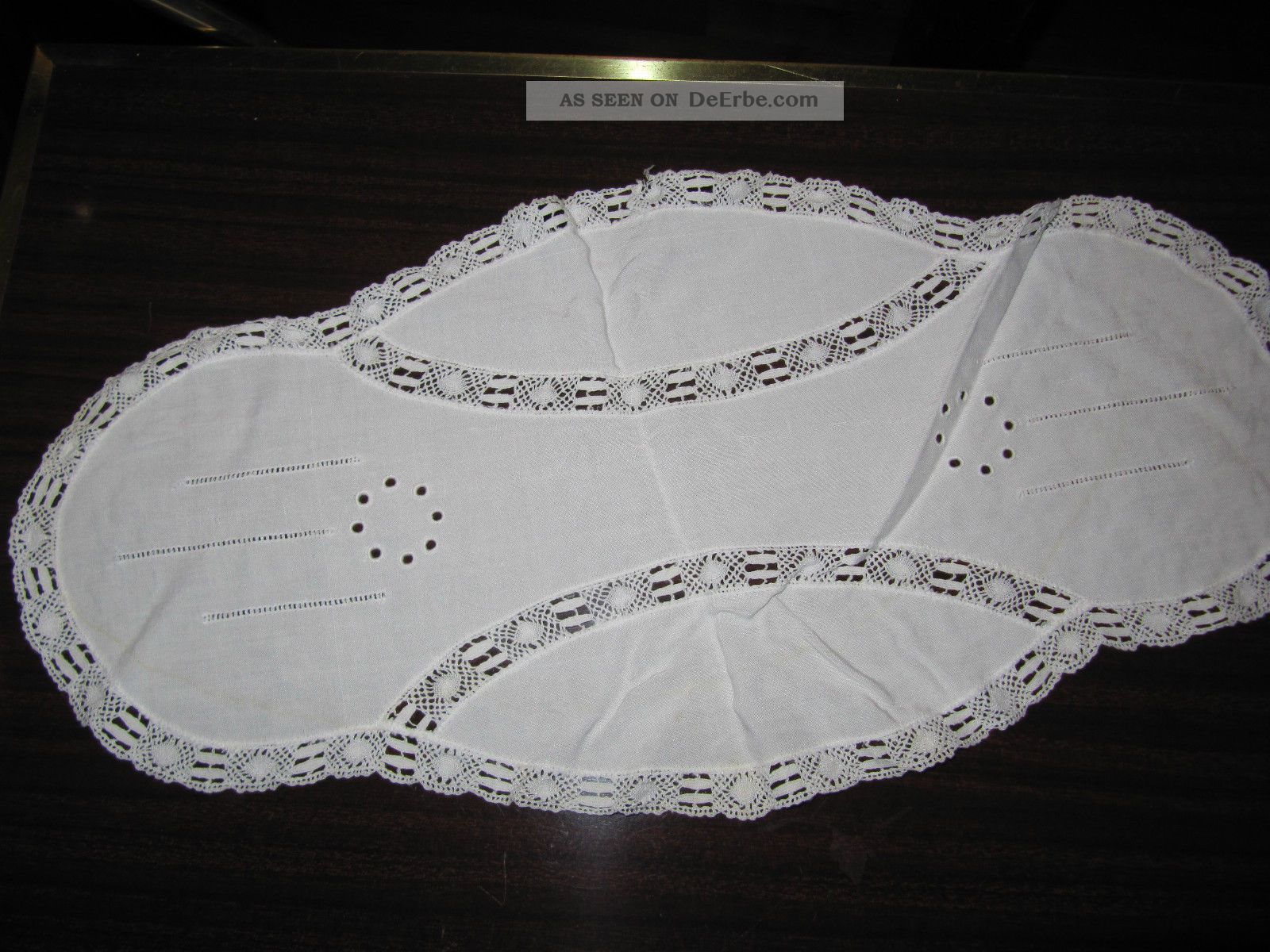 Ovales Deckchen Hohlsaum Stickerei,  Häkelbesatz Tischdecken Bild