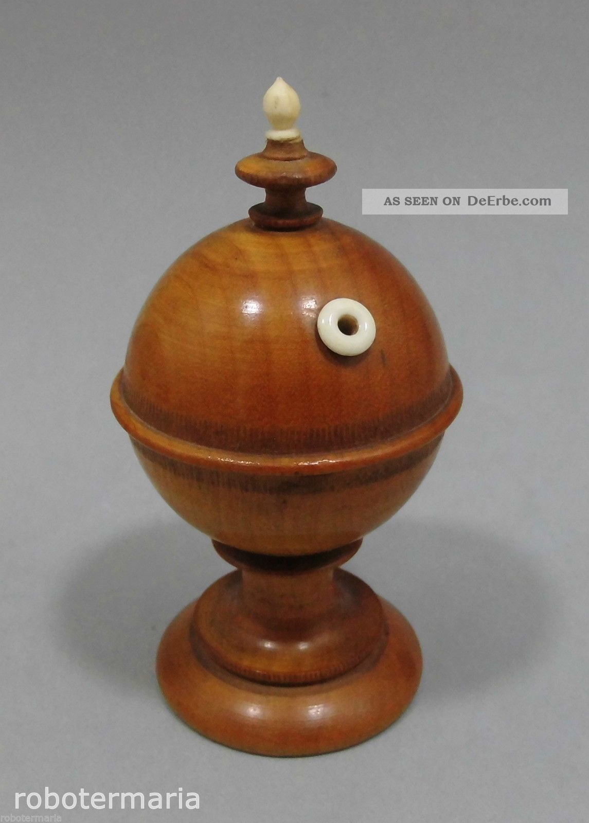 Um 1880: Kleine Garndose,  Aus Holz,  Birke,  Rund Nähutensilien Bild