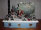 Weihnachtskulisse 28x15x25cm Mit Deko - Figuren - Weihnachtsmann,  Karussellpferd Objekte nach 1945 Bild 2
