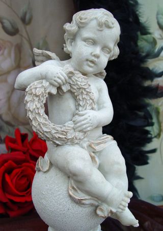 Amor Figur Lorbeerkranz Engel Skulptur Engelfigur Shabby Chic Gartenfigur Bild