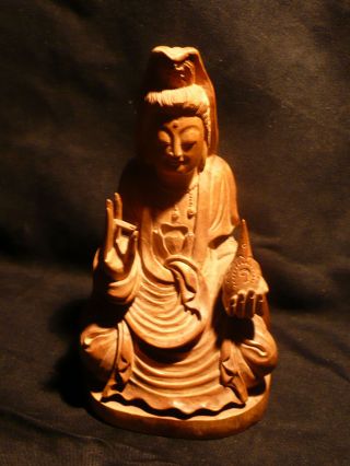 Alte,  Handgeschnitze Buddhafigur Aus Sandelholz,  Tibet Um 1910/30 Bild