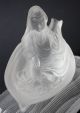 Chinese Crystal Glass Pâte De Verre Buddha Guanyin Figure Signed Liuli 2009 Entstehungszeit nach 1945 Bild 1