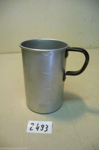 2493.  Alter Messbecher Alu Aluminium Becher Bild