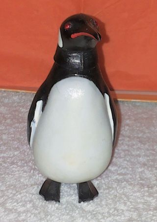 Breba Pinguin Wackelkopf Ca.  8 Cm S/w Rot West Germany Wackel - Tier Vintage Bild