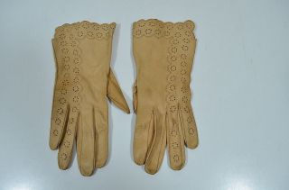 Vintage Leder Handschuhe Mit Lochmuster In Beige - H5 - Bild