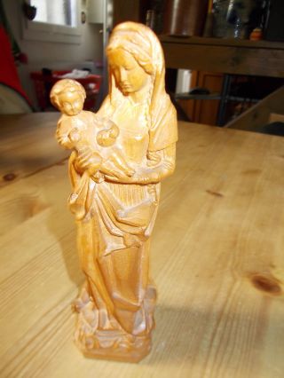 Schön Geschntzte Madonna Mit Kind - Aus Holz - 16cm. Bild