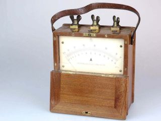 Historisches Amperemeter Von Hartmann & Braun,  Holzgehäuse Rw005 Bild