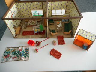 Altes Puppenhaus,  Stube,  Mit Wohnzimmer Und Schlafzimmer Bild