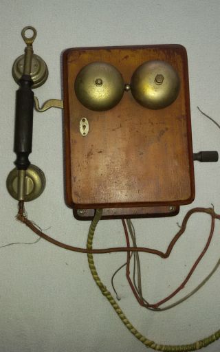 Antike Telefon.  Antiguo - Telefonoautomate Seltene. Bild