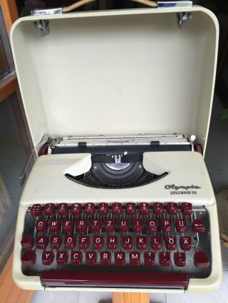 Olympia Splendid 33 Reiseschreibmaschine 60iger Jahre Rote Tasten Koffer Top Rar Bild