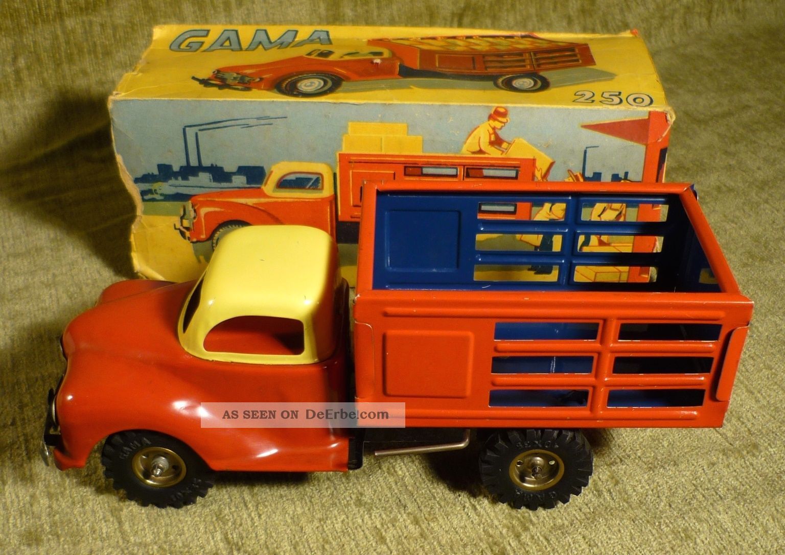 Siegfried Günthermann tin toys. Fire Truck with carton. 1960 - 1970