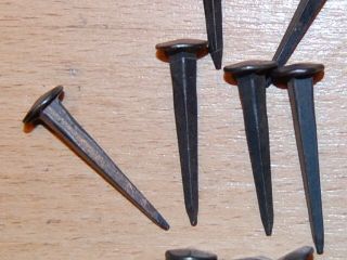 10 Geschmiedete Nägel 30mm Schmiedenägel Gebläut Eisen Vierkant Kopf Viking Bild