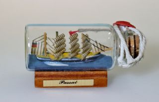 Auflösung Einer Miniatur Buddelschiff Sammlung Nr.  51 „segelschiff Passat“ Bild