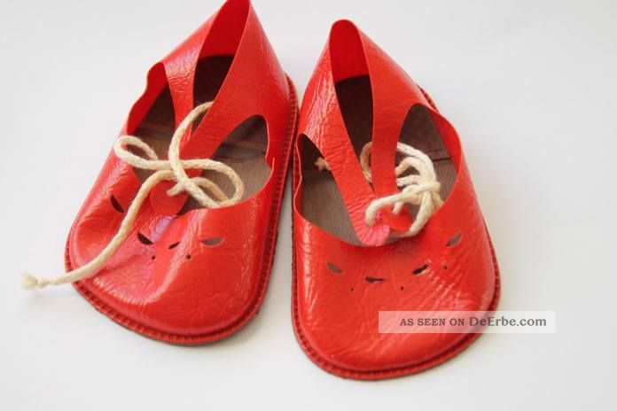 Puppenschuh Rot,  Kunststoff,  11/64 Nostalgieware, nach 1970 Bild