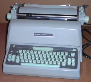 Elektrische Schreibmaschine Hermes Electric Varia Bild