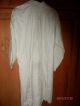 Antikes Langes Herren Nachthemd/ Unterkleid Biesenstickerei Feine Webart Textilien & Weißwäsche Bild 1