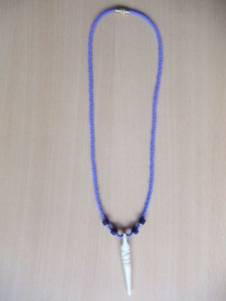 Tansania Afrik.  Schmuck: Halskette Mit Anhänger Blau/weiß Handarbeit Bild