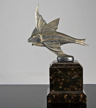 Art Deco Skulptur Fisch Kühlerfigur Bronze Um 1930 Versilbert Mascot Figur Bild