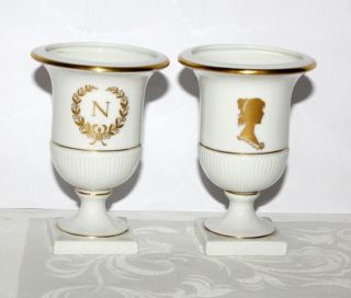 Fürstenberg 2x Krater - Vase 9,  2cm Porzellan Weiss & Gold Frau & Napoleon 6442 Bild