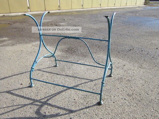 Schmiedeeisernes Unterteil Für Großen Rechteckigen Gartentisch Vor 1900