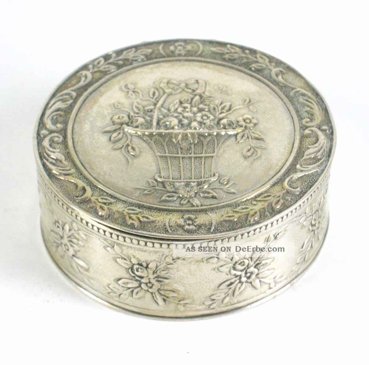 Kleine Dose / Pillendose Aus Silber (geprüft) 43g Silver Box / Pillbox Entstehungszeit nach 1945 Bild