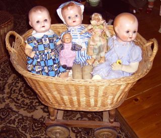 Korbwagen Voller Puppen 5 Puppen 40 / 50er Jahre Bild