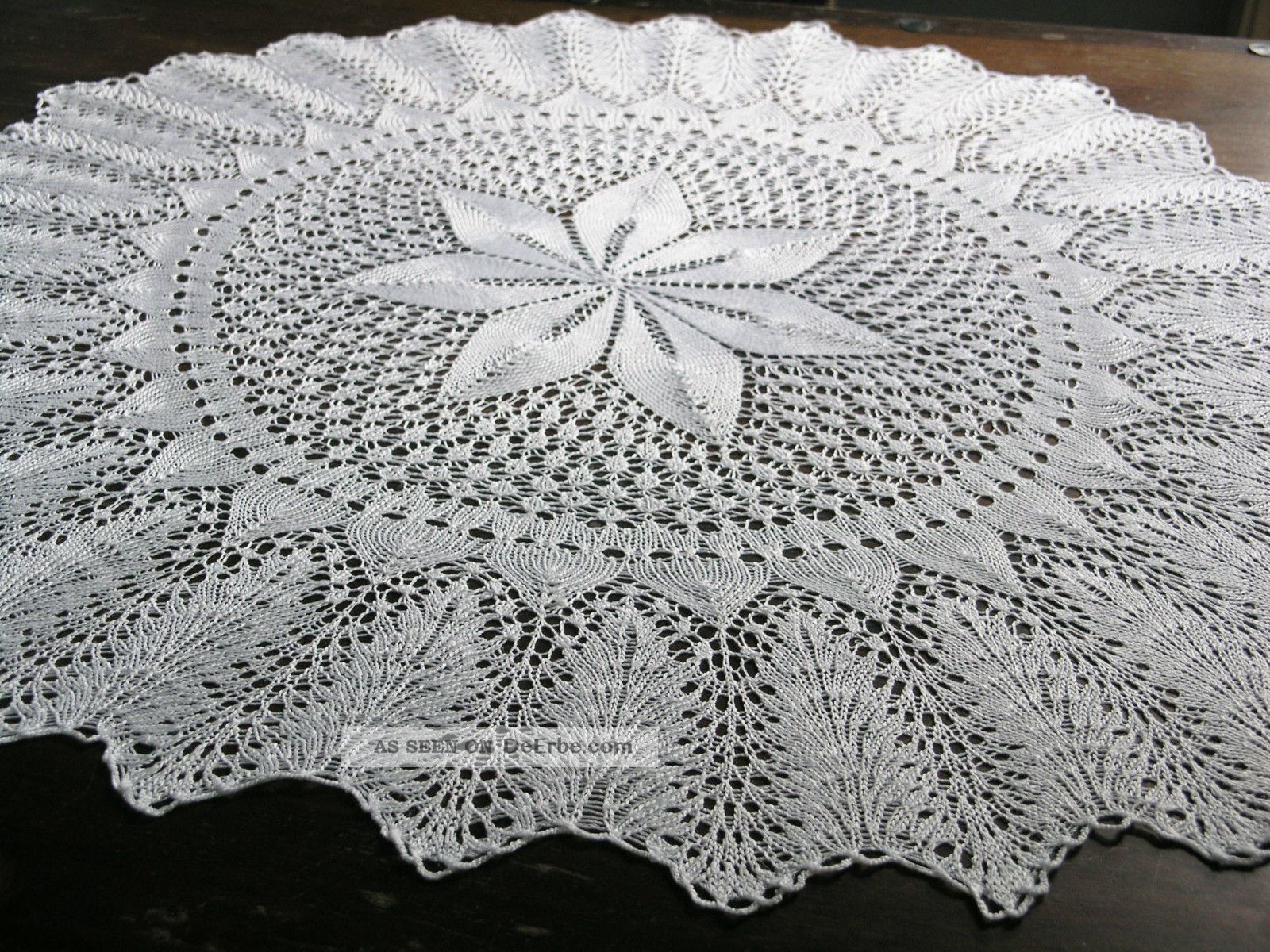 Tolle Weiße Runde Stricktischdecke Handarbeit Glanzgarn Durchmesser 85 Cm