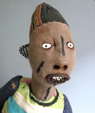 Bembe Cloth Reliquary Figure/muzidi,  D.  R.  Congo - Bembe Reliquiarfigur,  D.  R.  Kongo Bild